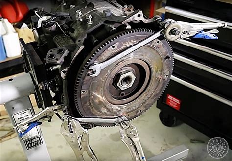 Rotary Engine Teardown: We prepare a spare block for more Brappness ...