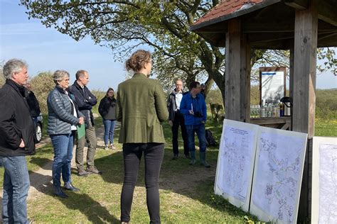 Staatssekretärin Günther überreicht Zuwendungs bescheid an den ZSL