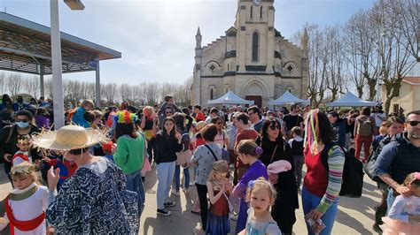 Un défilé coloré dans les rues d Audenge pour carnaval TVBA