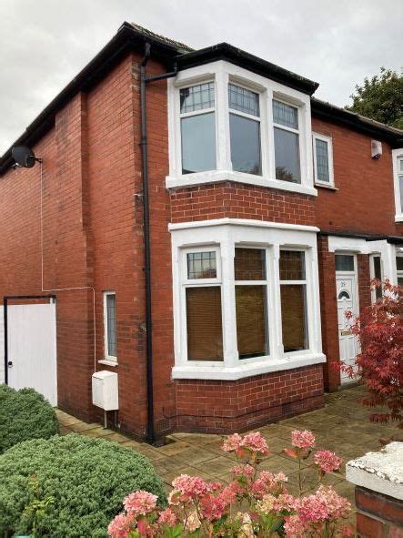 3 Bed Semi Detached House To Rent In Harrow Road Bolton Bl1 Zoopla