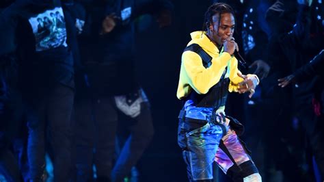 Travis Scott makes surprise appearance at Drake concert | khou.com