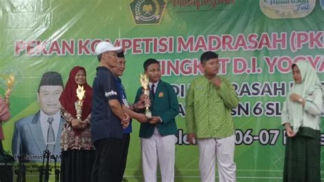 Mtsn Sleman Raih Juara Pidato Bahasa Indonesia Pada Pkm Diy