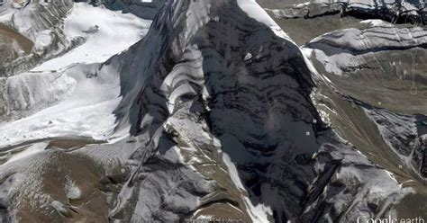Time Pass: LORD SHIVA's FACE IN MOUNT KAILASH CAPTURED BY GOOGLE EARTH