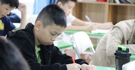 Tuy N Sinh L P Tr Ng Hot N M H C V A Kh I Ng N Ng