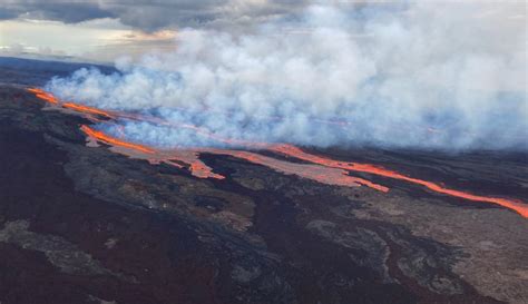 Penampakan Gunung Terbesar Di Dunia Meletus Di Hawaii Foto Liputan6