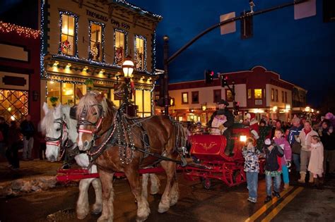 Best Colorado Towns For Christmas Vacation Peak 1 Express