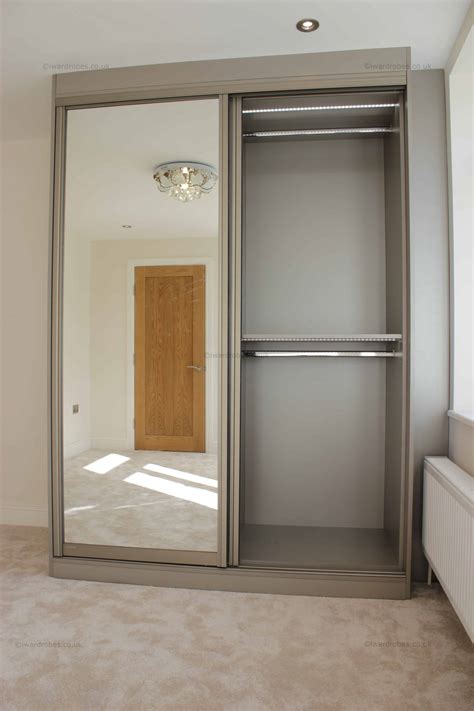 Fitted sliding mirror door wardrobe Putney - i-Wardrobes London