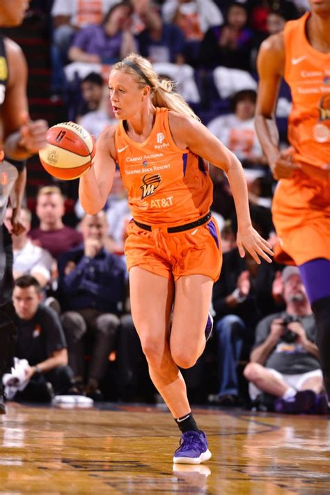 Phoenix Mercury rookie Sophie Cunningham explains her short shorts