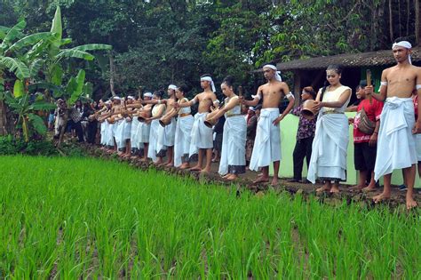 Foto Tradisi Nyadran Kali Di Desa Wisata Kandri