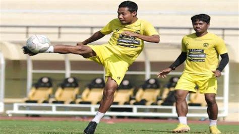 Pertandingan Arema Fc Vs Borneo Fc Digelar Malam Hari Evan Dimas Akui