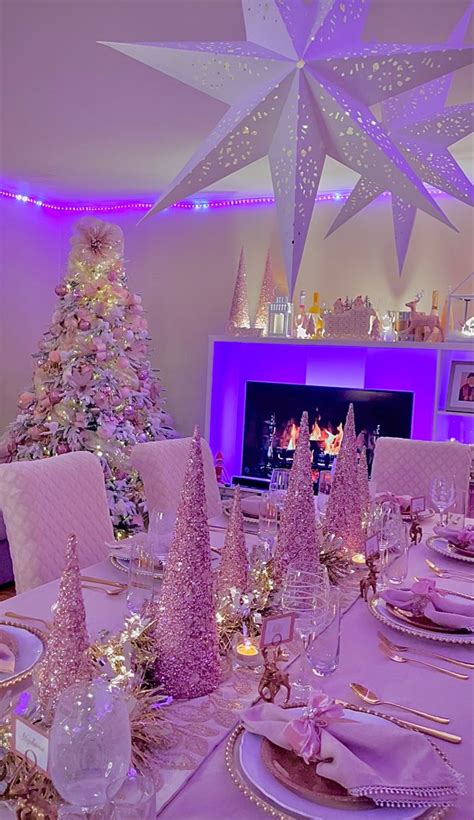 Sweet Pink Christmas 🎄 Pink Christmas Decorations Christmas Themes Decorations Pink Xmas