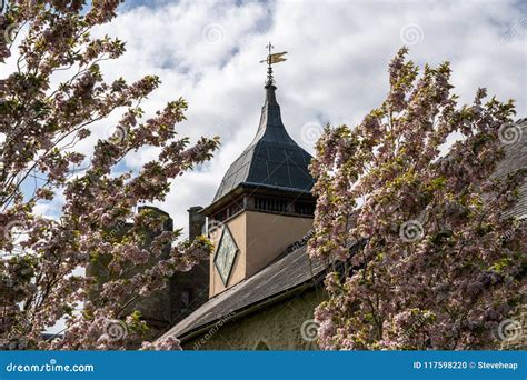 plain  simple church  st michael   angels  croft