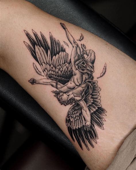 ICARUS TATTOO: Meanings, Tattoo Ideas & Tattoo Designs - TATTOOGOTO