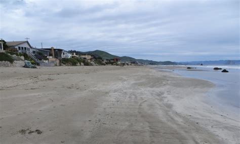 Cayucos Beach in Cayucos, CA - California Beaches