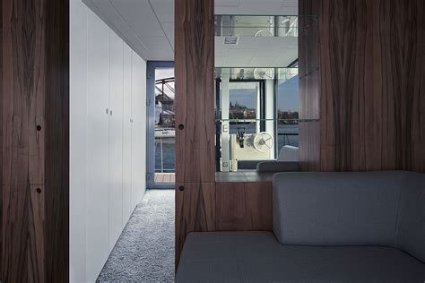 No1 Houseboat Interior