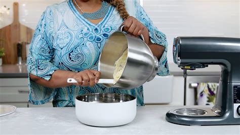 Deluxe Stand Mixer 101 Pampered Chef YouTube