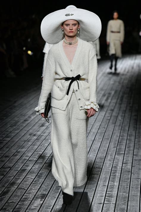 Chanel Fall 2024 Ready To Wear Runway Fashion Show Collection Review