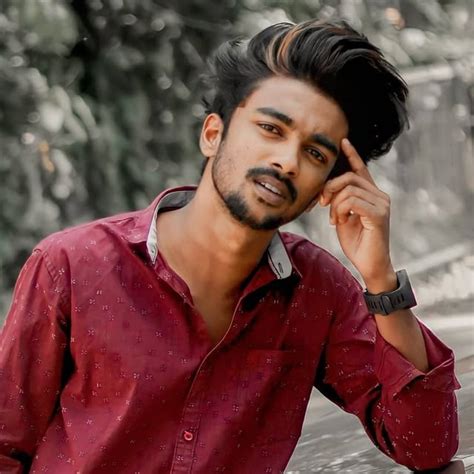 Ꭺ ʀ ꜱ ʜ U Adarshs • Threads Say More