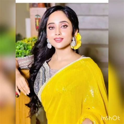 হলুদ রঙের শাড়ি তে কাকে বেশি সুন্দর লাগছে 💛💛💛bengali Actress Shorts