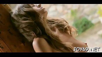 La deslumbrante morena Eufrat hace una presentación completa de sí misma XVIDEOS