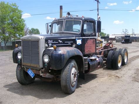 Pin By Clifton Leavings On Classic Mack Classic Trucks Mack Trucks