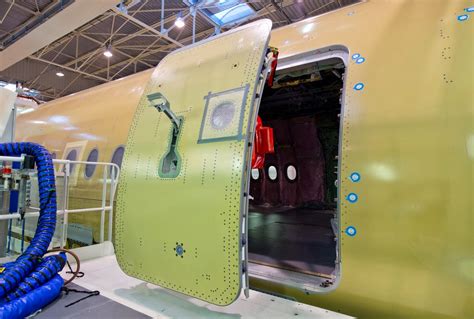 A350 Xwb News A350 Xwb Cargo Doors Developed By Eurocopter