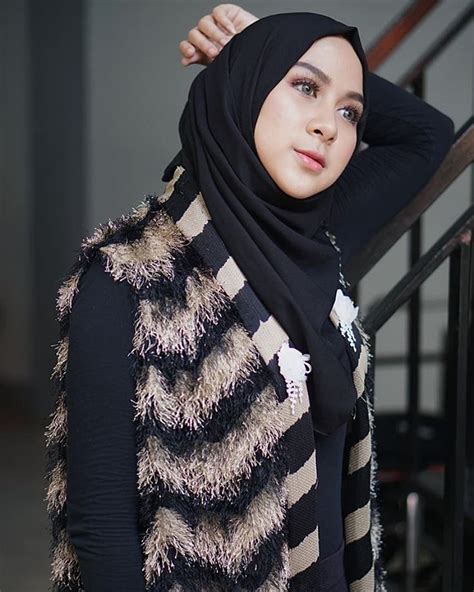 Model Make Up Artist Di Instagram Butik Majda Lagi Ada Sale 15 000