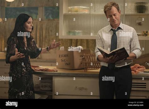 Shining Vale From Left Courteney Cox Greg Kinnear Chapter Two She