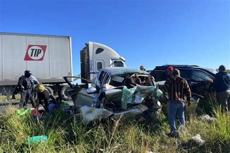 Fuerte Accidente Carretero Deja Tres Muertos Entre Ellos Dos Menores