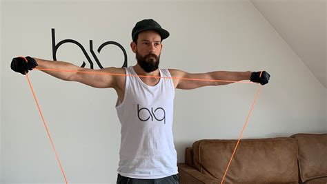 The 9 Best Shoulder Exercises With Resistance Bands - BiqBandTraning.com