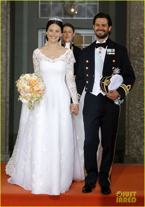 Prince Carl Philip And Sofia Hellqvist Marry In Sweden See Her Wedding Dress Photo 3393049