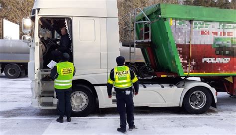 TRUCK BUS Kontrola policji na drogach FOTO KołobrzegInfo