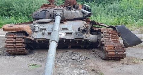 Знищений в Україні російський танк виставлять на публічний огляд у ...