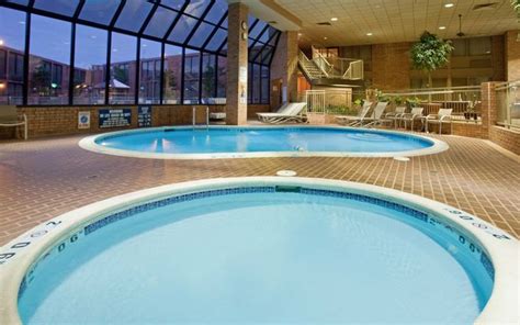 Holiday Inn St Louis, Heated Indoor Swimming Pool & Kiddie Pool | Hotels and resorts, Ihg hotels ...