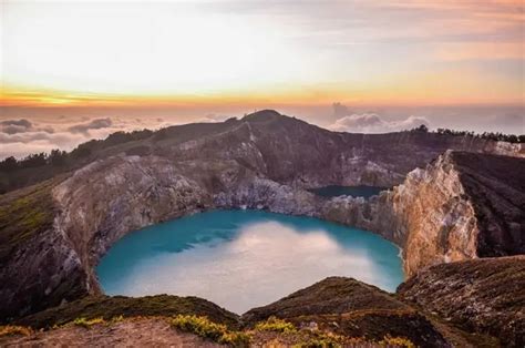 Danau Lelimutu Panorama Alam Yang Eksotis Sarat Mitos Di Flores