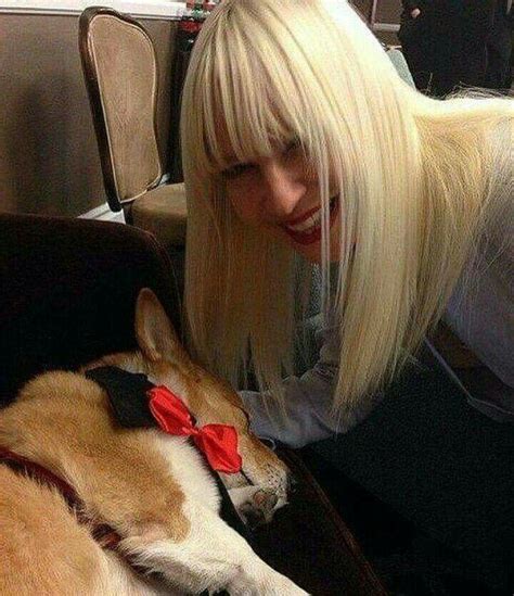 Sia Furler Furler Sia And Maddie Sia Kate Isobelle Furler