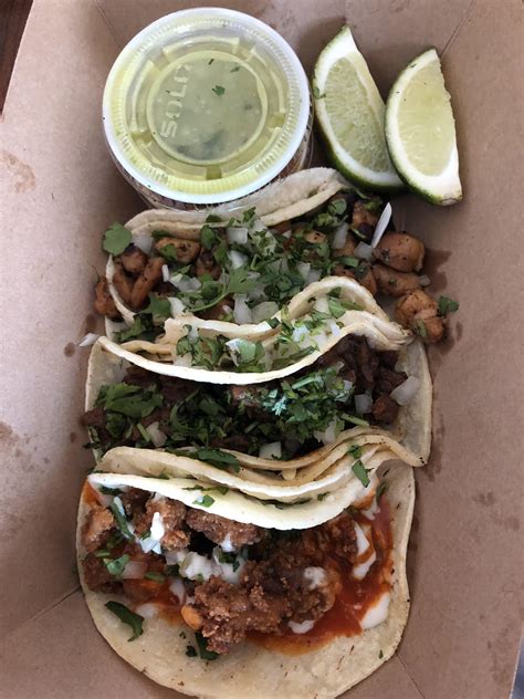 [I Ate] delicious taco truck tacos : r/food