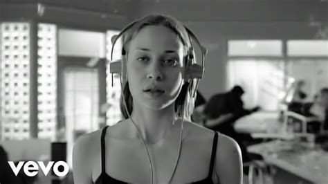 フィオナ・アップル、ビートルズ「across The Universe」カヴァーのミュージックビデオをhdリマスター化 Amass