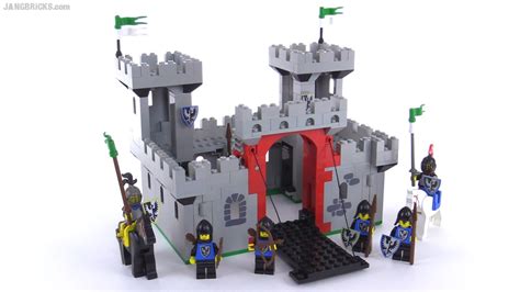 Vintage LEGO Knight's Castle from 1984! set 6073