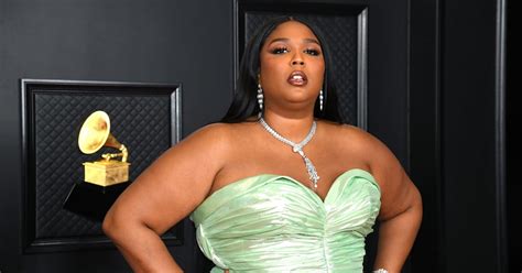 Lizzo Showed Off Her French Manicure With Gold Tips Popsugar Beauty