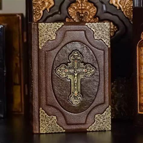 Купить Библию с книгами Ветхого и Нового Завета в Украине