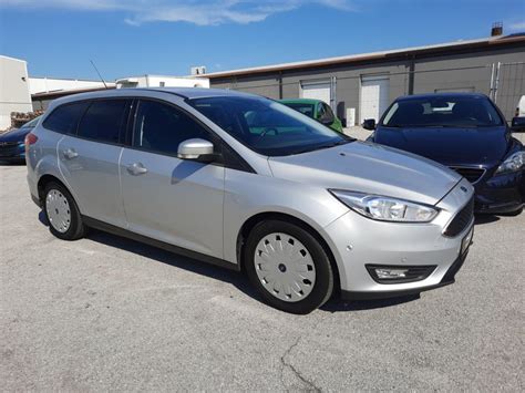 Ford Focus Karavan 1 5T DCi Business Zimski Paket Park Pilot HR