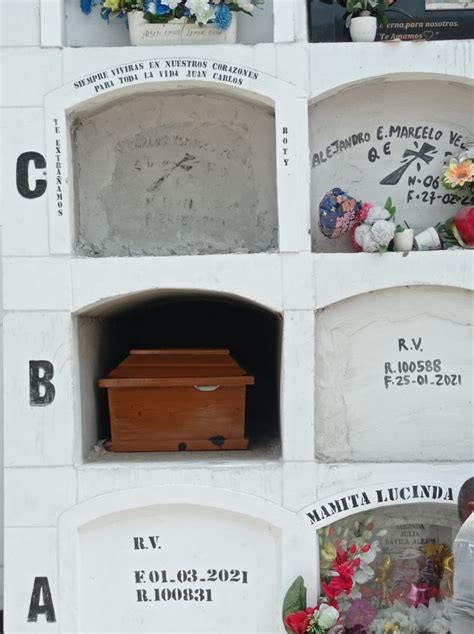 Exhumación de restos en el Cementerio el Ángel Cremación y