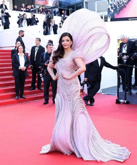 Aishwarya Rai S Cannes 2022 Photos Gets All The Attention