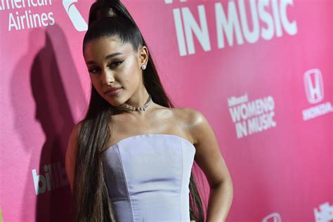 Mtv Vmas Ariana Grande And Taylor Swift Lead Race With 10 Award