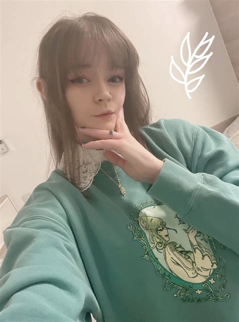 Maddie ♡ On Twitter Feeling Extra Girly After The Girls Talk Ehe 💚🌿