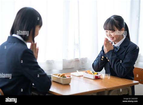 Student Eating Lunch Stock Photo Alamy