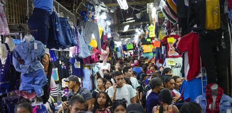 Venezolanos necesitan más de 40 salarios mínimos para cubrir la canasta