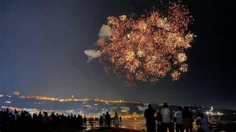 Vasto La Magia Dei Fuochi D Artificio Torna A Illuminare Il Golfo Di Vasto