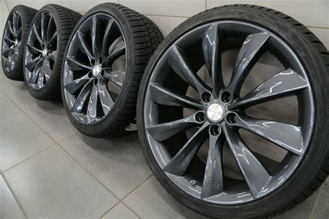 21 Zoll Tesla Model S Facelift 5YJS Turbine Winterräder